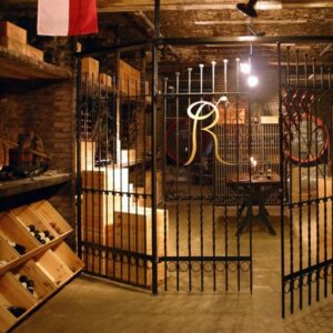 wijnproeverij in het nederlands wijnmuseum in arnhem